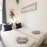Downtown - Im Herzen Von & Komfortable Boxspringbetten 호텔 울름