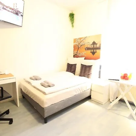 Downtown - Im Herzen Von & Komfortable Boxspringbetten Hotel Ulm