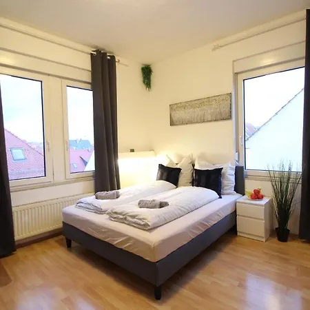Отель Downtown - Im Herzen Von & Komfortable Boxspringbetten *
