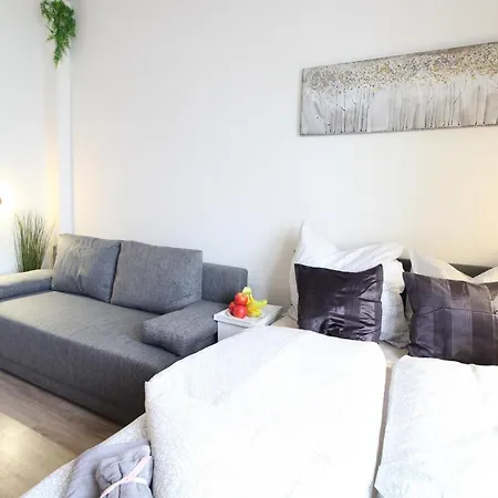 Downtown - Im Herzen Von & Komfortable Boxspringbetten Hotel *