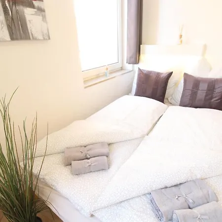 Downtown - Im Herzen Von & Komfortable Boxspringbetten Hotel Ulm
