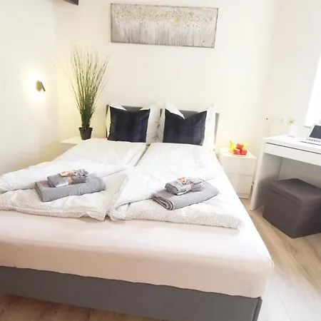 Downtown - Im Herzen Von & Komfortable Boxspringbetten